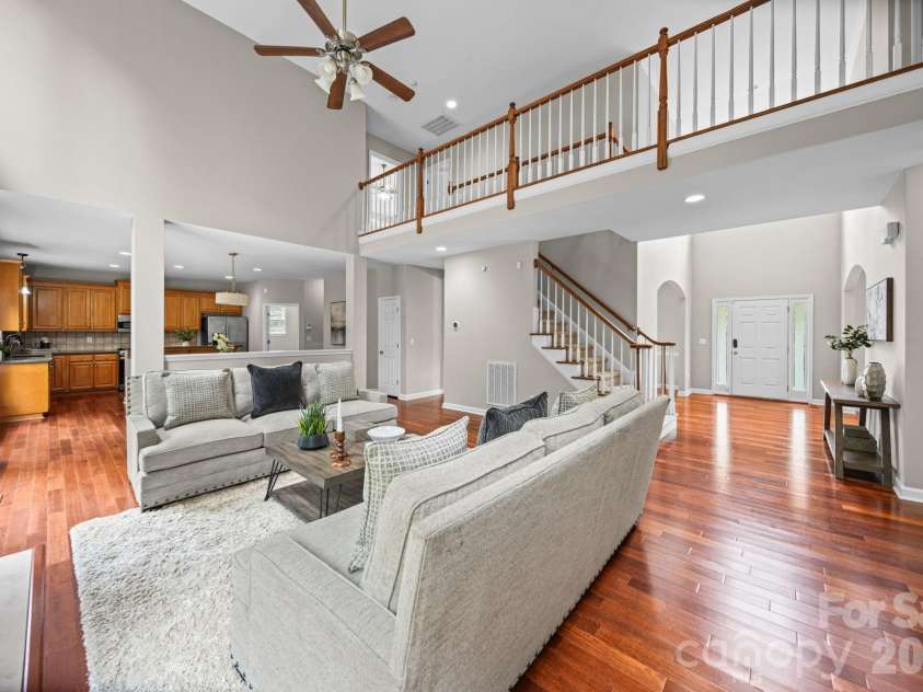 13818 Ballantyne Meadows Drive, Charlotte, NC 28277.  MLS# CAR4398564, YatesRealty ID 42626. 