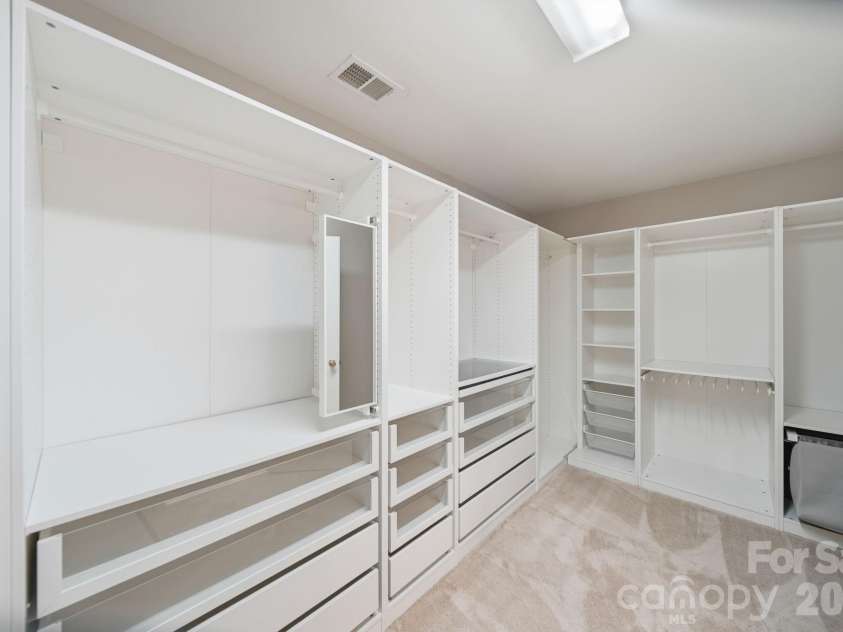 13818 Ballantyne Meadows Drive, Charlotte, NC 28277.  MLS# CAR4398564, YatesRealty ID 42626. 