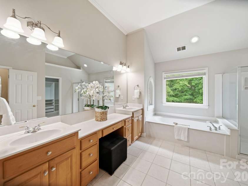 13818 Ballantyne Meadows Drive, Charlotte, NC 28277.  MLS# CAR4398564, YatesRealty ID 42626. 