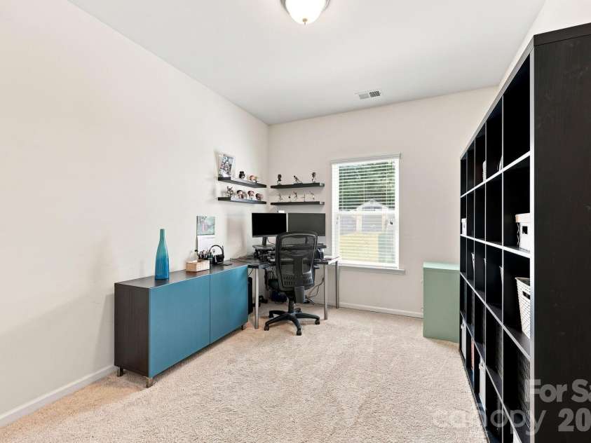 7211 Barefoot Forest Drive, Charlotte, NC 28269.  MLS# CAR4405612, YatesRealty ID 42627. 