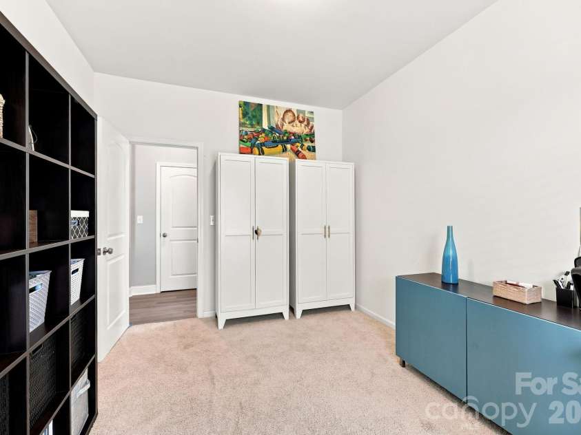 7211 Barefoot Forest Drive, Charlotte, NC 28269.  MLS# CAR4405612, YatesRealty ID 42627. 