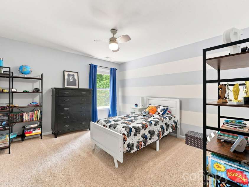 7211 Barefoot Forest Drive, Charlotte, NC 28269.  MLS# CAR4405612, YatesRealty ID 42627. 
