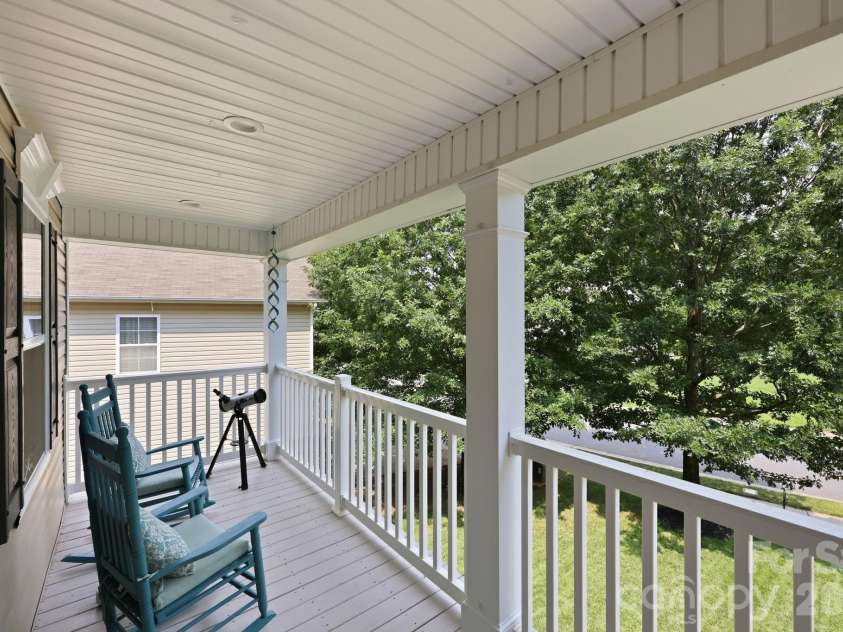 7211 Barefoot Forest Drive, Charlotte, NC 28269.  MLS# CAR4405612, YatesRealty ID 42627. 