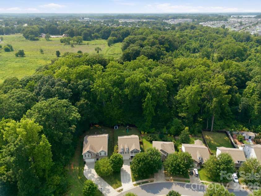 7211 Barefoot Forest Drive, Charlotte, NC 28269.  MLS# CAR4405612, YatesRealty ID 42627. 