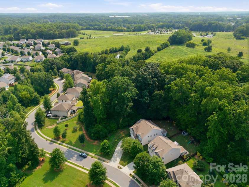 7211 Barefoot Forest Drive, Charlotte, NC 28269.  MLS# CAR4405612, YatesRealty ID 42627. 