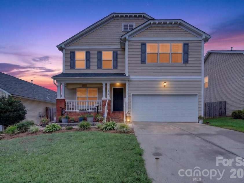 10926 Chrudan Drive, Charlotte, NC 28262.  MLS# CAR4403534, YatesRealty ID 42629. 