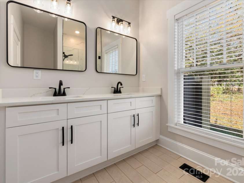 1721 Pegram Street, Charlotte, NC 28205.  MLS# CAR4202812, YatesRealty ID 4263. 