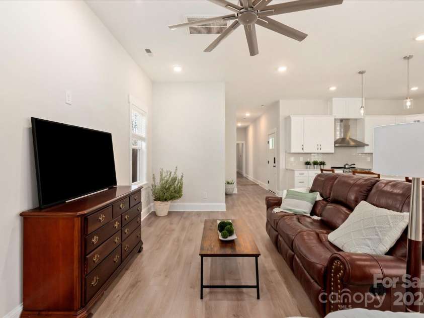 1721 Pegram Street, Charlotte, NC 28205.  MLS# CAR4202812, YatesRealty ID 4263. 