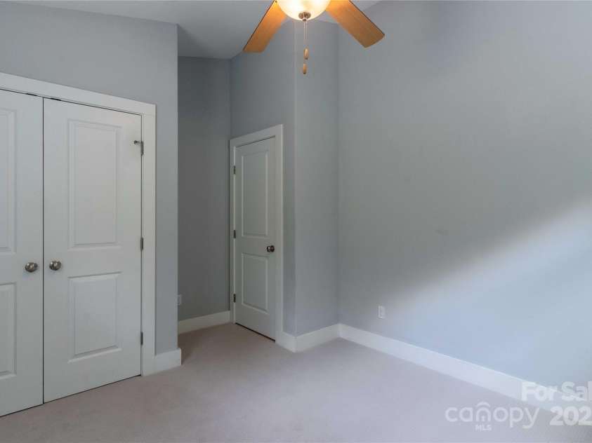 5 Koenig Way, Asheville, NC 28804.  MLS# CAR4280267, YatesRealty ID 4263. 3rd bedroom
