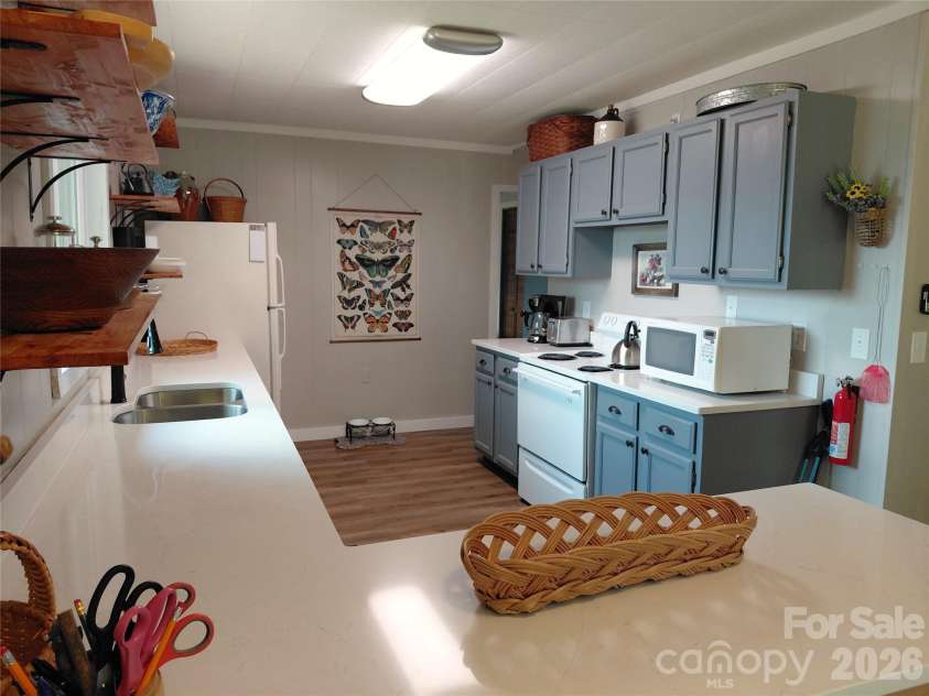 314 Blackberry Lane, Clyde, NC 28721.  MLS# CAR4388492, YatesRealty ID 42632. 