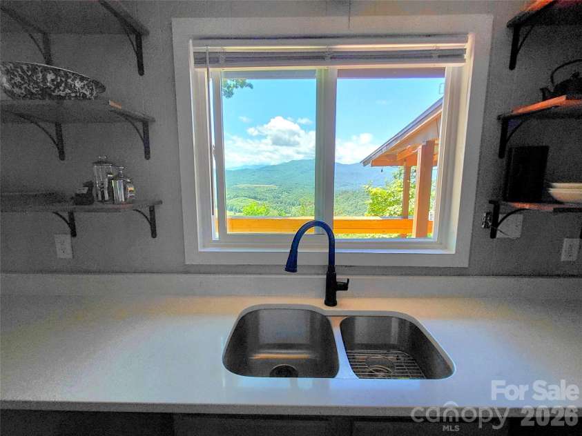 314 Blackberry Lane, Clyde, NC 28721.  MLS# CAR4388492, YatesRealty ID 42632. 