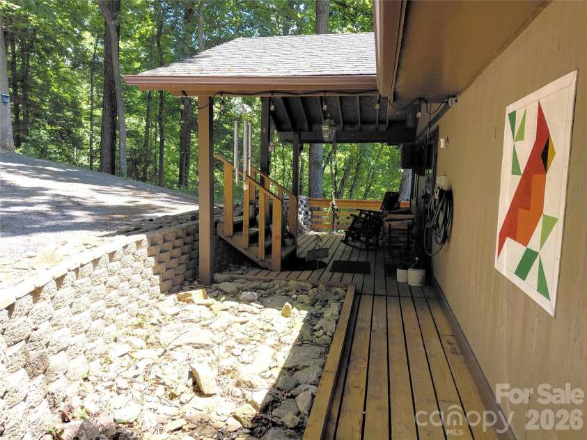 314 Blackberry Lane, Clyde, NC 28721.  MLS# CAR4388492, YatesRealty ID 42632. 