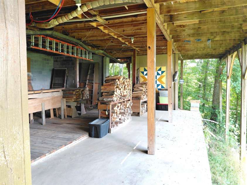 314 Blackberry Lane, Clyde, NC 28721.  MLS# CAR4388492, YatesRealty ID 42632. 