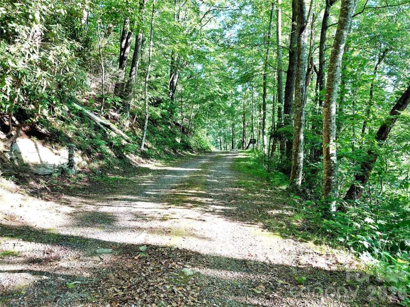 314 Blackberry Lane, Clyde, NC 28721.  MLS# CAR4388492, YatesRealty ID 42632. Blackberry Lane