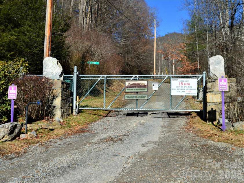 314 Blackberry Lane, Clyde, NC 28721.  MLS# CAR4388492, YatesRealty ID 42632. Gated Community