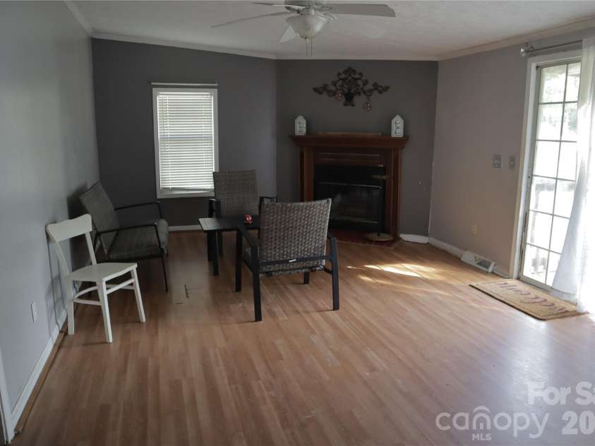 179 Hilltop Lane, Jefferson, SC 29718.  MLS# CAR4404881, YatesRealty ID 42634. 