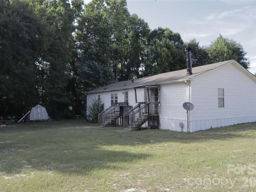 179 Hilltop Lane, Jefferson, SC 29718.  MLS# CAR4404881, YatesRealty ID 42634. 