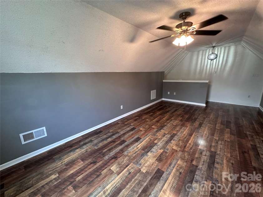 4515 Fox Thorne Drive, Charlotte, NC 28216.  MLS# CAR4411872, YatesRealty ID 42635. Room over garage