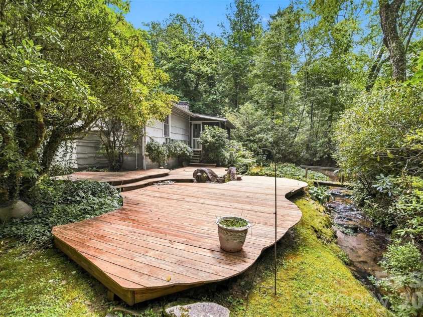 6354 Gingercake Road, Newland, NC 28657.  MLS# CAR4412931, YatesRealty ID 42636. 