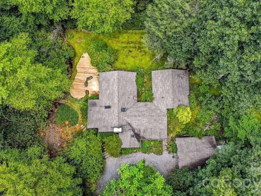 6354 Gingercake Road, Newland, NC 28657.  MLS# CAR4412931, YatesRealty ID 42636. 