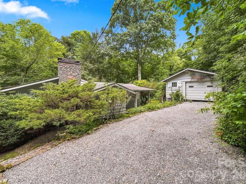 6354 Gingercake Road, Newland, NC 28657.  MLS# CAR4412931, YatesRealty ID 42636. 