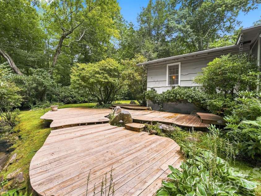 6354 Gingercake Road, Newland, NC 28657.  MLS# CAR4412931, YatesRealty ID 42636. 