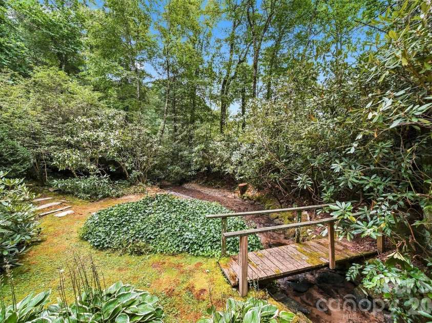 6354 Gingercake Road, Newland, NC 28657.  MLS# CAR4412931, YatesRealty ID 42636. 