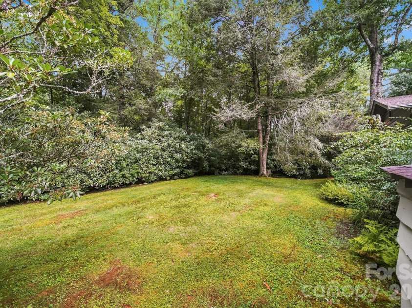 6354 Gingercake Road, Newland, NC 28657.  MLS# CAR4412931, YatesRealty ID 42636. 