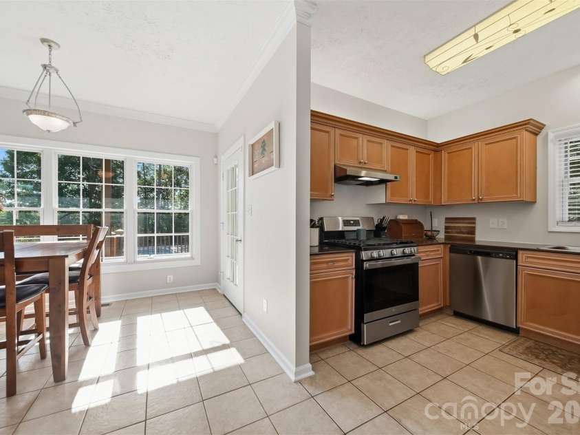 4510 18th Street Lane, Hickory, NC 28601.  MLS# CAR4410657, YatesRealty ID 42637. 
