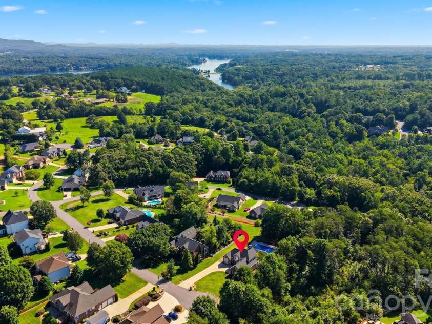 4510 18th Street Lane, Hickory, NC 28601.  MLS# CAR4410657, YatesRealty ID 42637. 