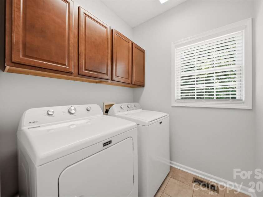 4510 18th Street Lane, Hickory, NC 28601.  MLS# CAR4410657, YatesRealty ID 42637. Laundry Main