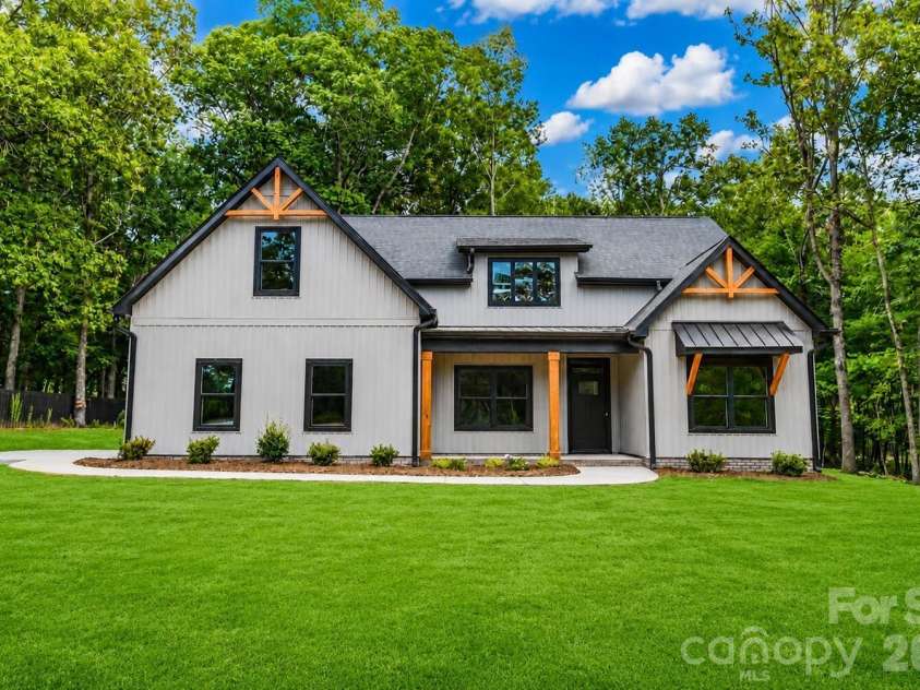 1822 New Salem Road, Monroe, NC 28110.  MLS# CAR4402589, YatesRealty ID 42638. 
