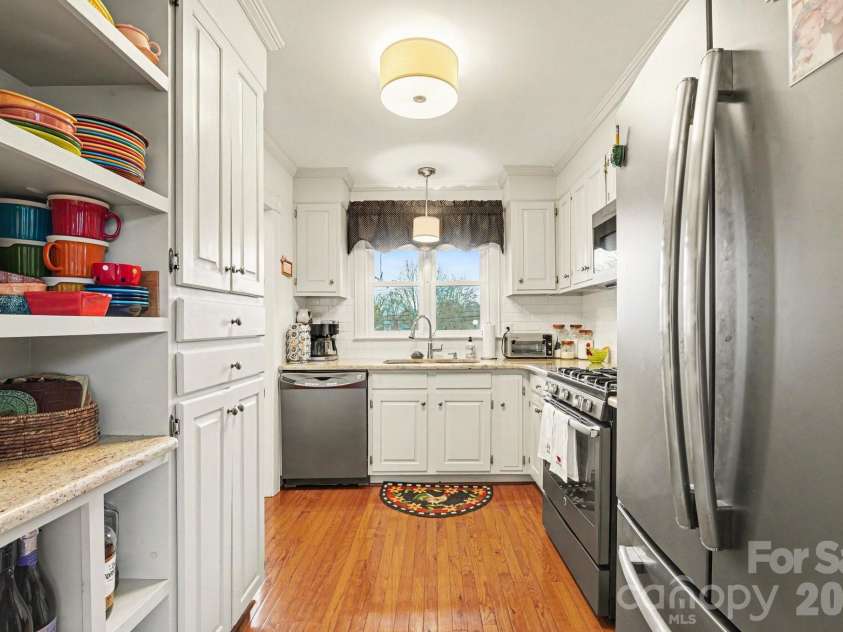 421 Windsor Lane, Statesville, NC 28677.  MLS# CAR4350259, YatesRealty ID 4264. 