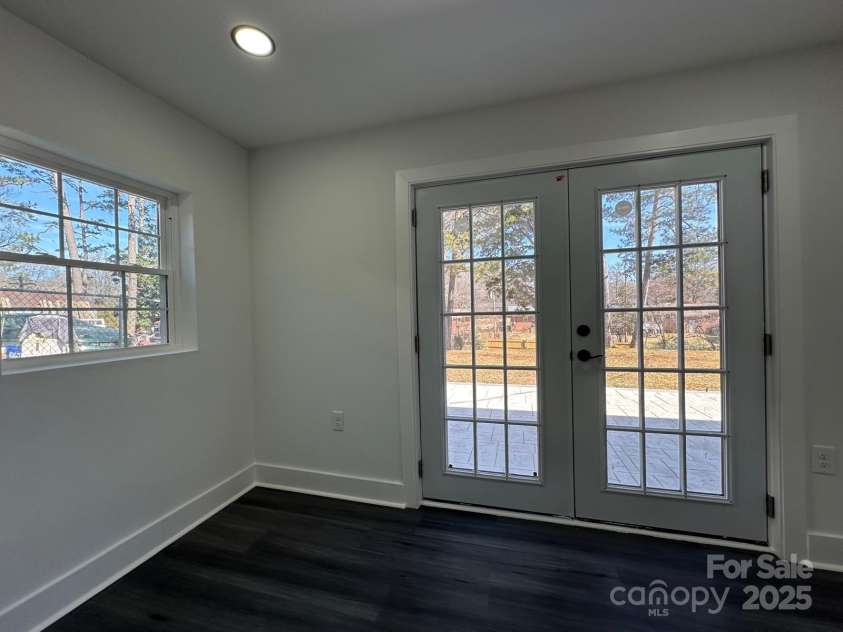 4513 Munsee Street, Charlotte, NC 28213.  MLS# CAR4218862, YatesRealty ID 4264. 