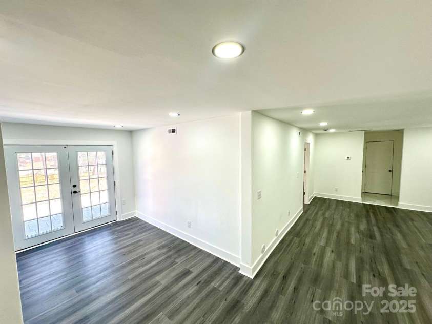 4513 Munsee Street, Charlotte, NC 28213.  MLS# CAR4218862, YatesRealty ID 4264. 