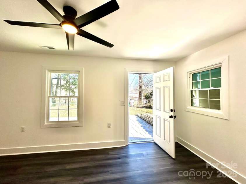 4513 Munsee Street, Charlotte, NC 28213.  MLS# CAR4218862, YatesRealty ID 4264. 