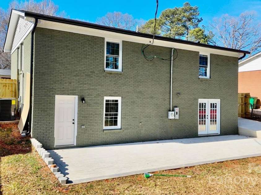 4513 Munsee Street, Charlotte, NC 28213.  MLS# CAR4218862, YatesRealty ID 4264. 