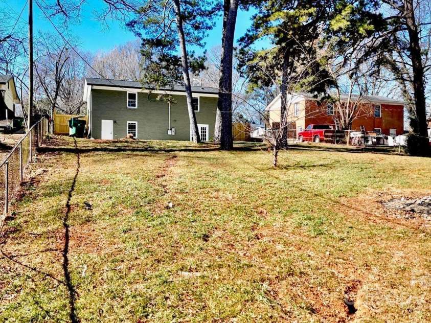 4513 Munsee Street, Charlotte, NC 28213.  MLS# CAR4218862, YatesRealty ID 4264. 