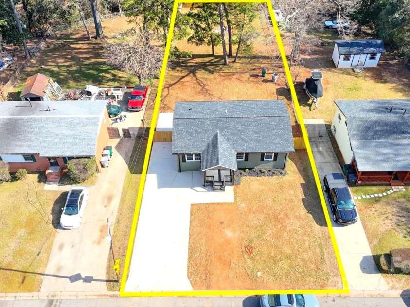 4513 Munsee Street, Charlotte, NC 28213.  MLS# CAR4218862, YatesRealty ID 4264. 