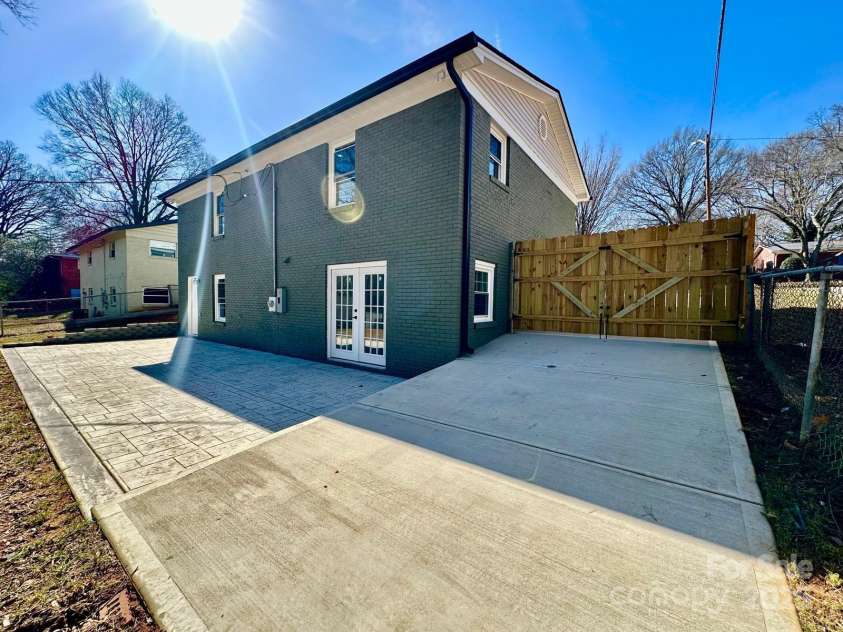 4513 Munsee Street, Charlotte, NC 28213.  MLS# CAR4218862, YatesRealty ID 4264. 