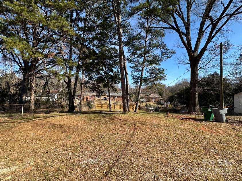4513 Munsee Street, Charlotte, NC 28213.  MLS# CAR4218862, YatesRealty ID 4264. 