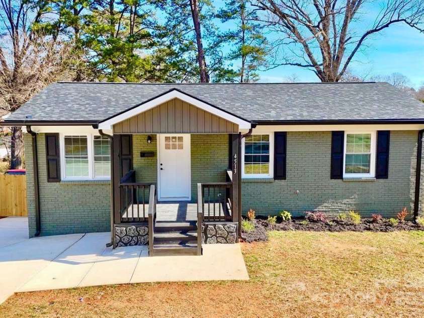 4513 Munsee Street, Charlotte, NC 28213.  MLS# CAR4218862, YatesRealty ID 4264. 