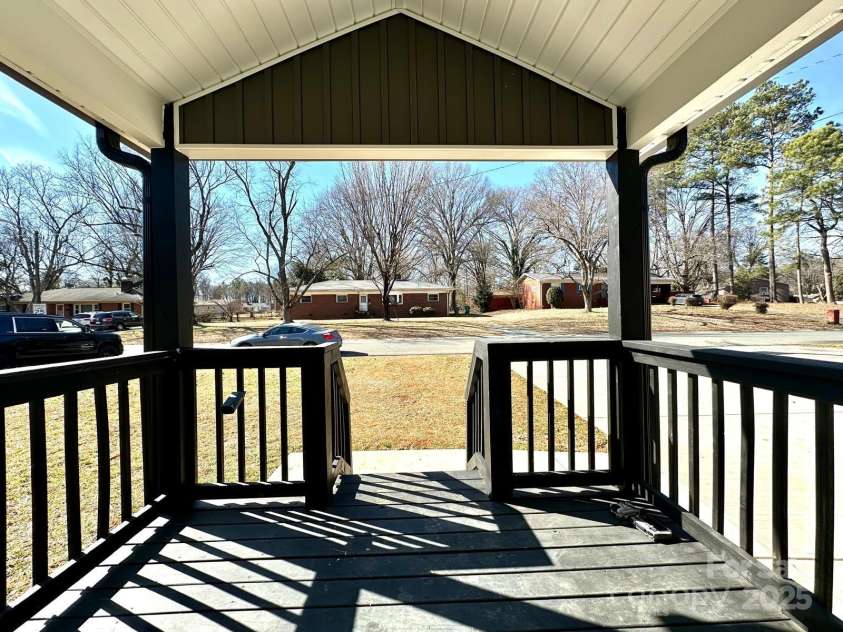 4513 Munsee Street, Charlotte, NC 28213.  MLS# CAR4218862, YatesRealty ID 4264. 