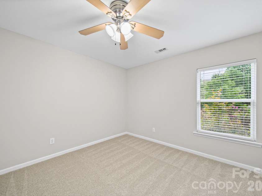 9220 Seamill Road, Charlotte, NC 28278.  MLS# CAR4411988, YatesRealty ID 42640. 