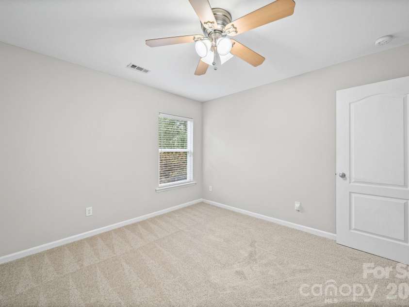 9220 Seamill Road, Charlotte, NC 28278.  MLS# CAR4411988, YatesRealty ID 42640. 
