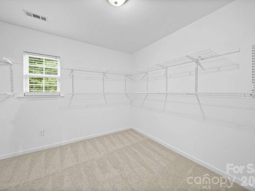 9220 Seamill Road, Charlotte, NC 28278.  MLS# CAR4411988, YatesRealty ID 42640. 