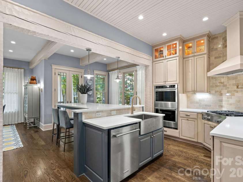 157 Dedham Loop, Mooresville, NC 28117.  MLS# CAR4407854, YatesRealty ID 42641. Updated kitchen
