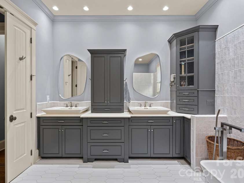 157 Dedham Loop, Mooresville, NC 28117.  MLS# CAR4407854, YatesRealty ID 42641. Updated Primary Bath