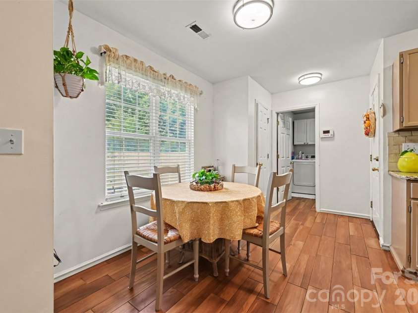1707 Cottage Creek Road, Indian Trail, NC 28079.  MLS# CAR4411120, YatesRealty ID 42642. Additional dining area in kitchen
