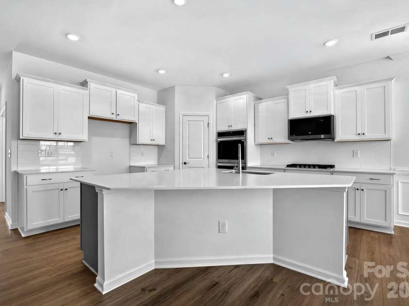 4861 Good Day Drive, Lancaster, SC 29720.  MLS# CAR4411546, YatesRealty ID 42643. 